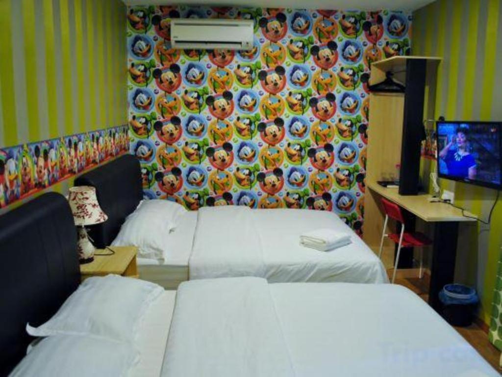Hotel Zamburger Enstek Sepang Ngoại thất bức ảnh