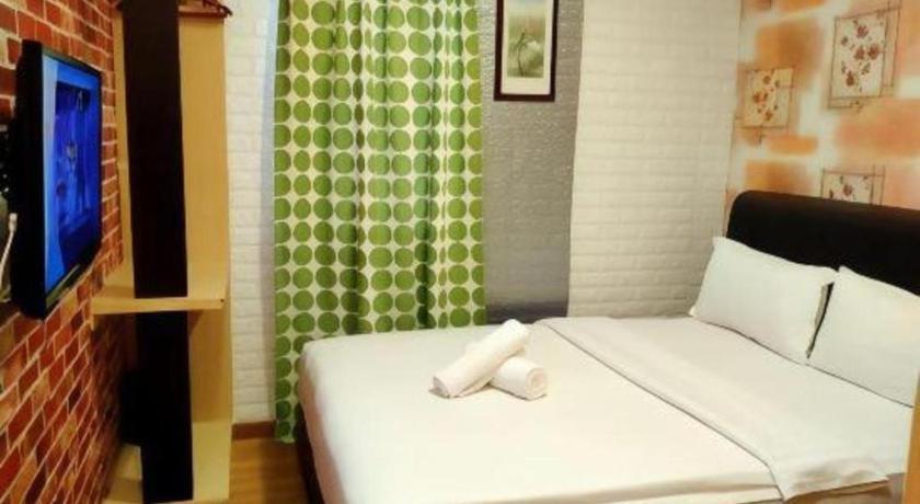 Hotel Zamburger Enstek Sepang Ngoại thất bức ảnh