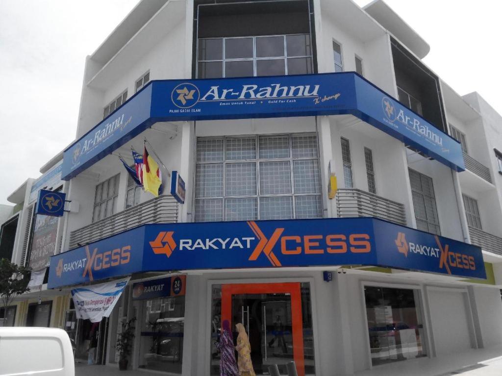 Hotel Zamburger Enstek Sepang Ngoại thất bức ảnh